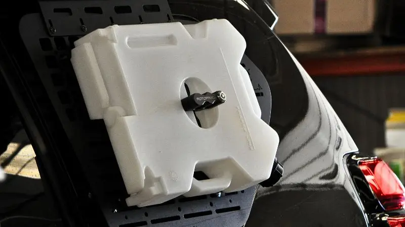 Kanistry i zbiorniki RotopaX: Solidność, modułowość i użytkowa wygoda