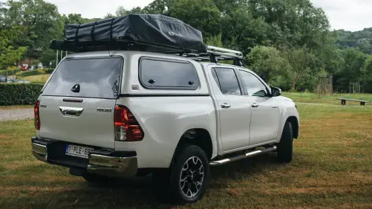 Zabudowy ARB Canopy z tworzywa - Hardtop w kolorze twojego pickupa